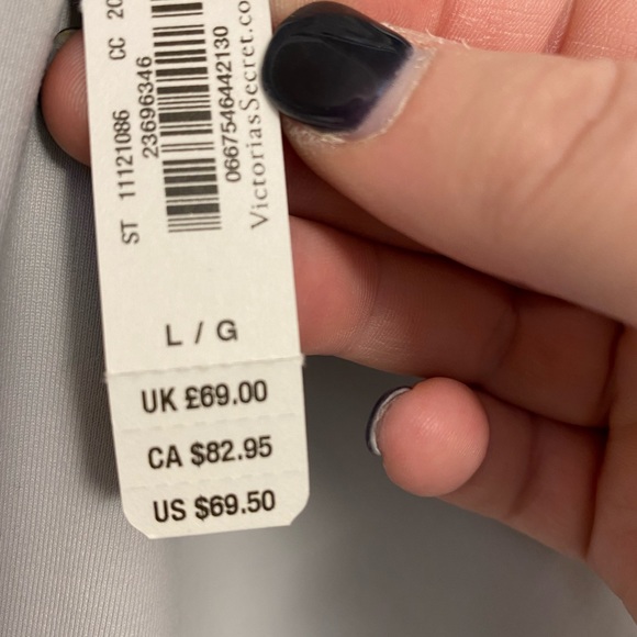 NWT Victoria’s Secret light gray yoga pants size L - Picture 3 of 6